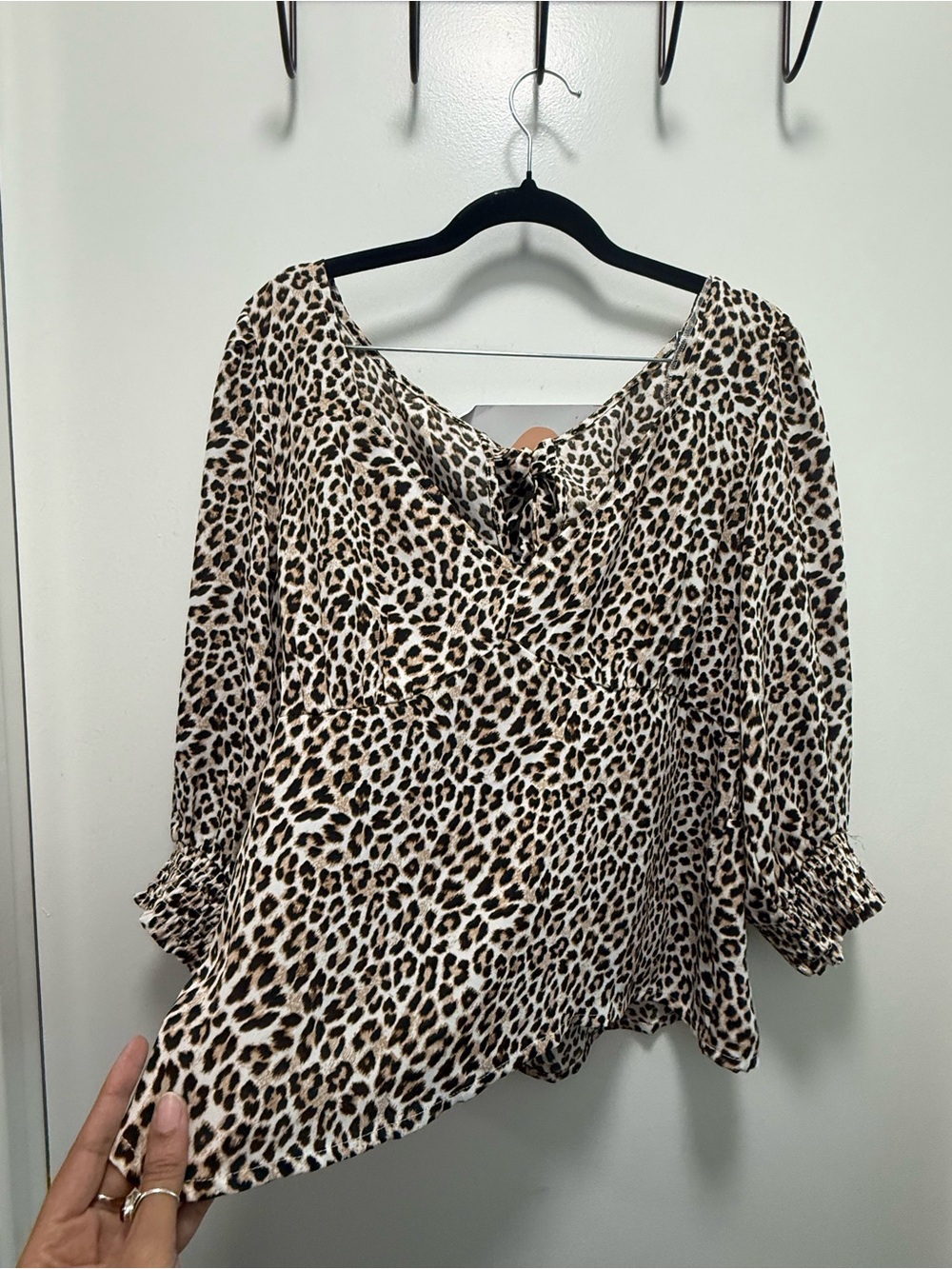 Dorothy Perkins Leopard Print V-Neck Blouse US 12 or Large (L)